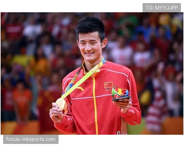 谌龙退役后天天在家给娃换尿布，谁还记得他当年拿奥运金牌的手？